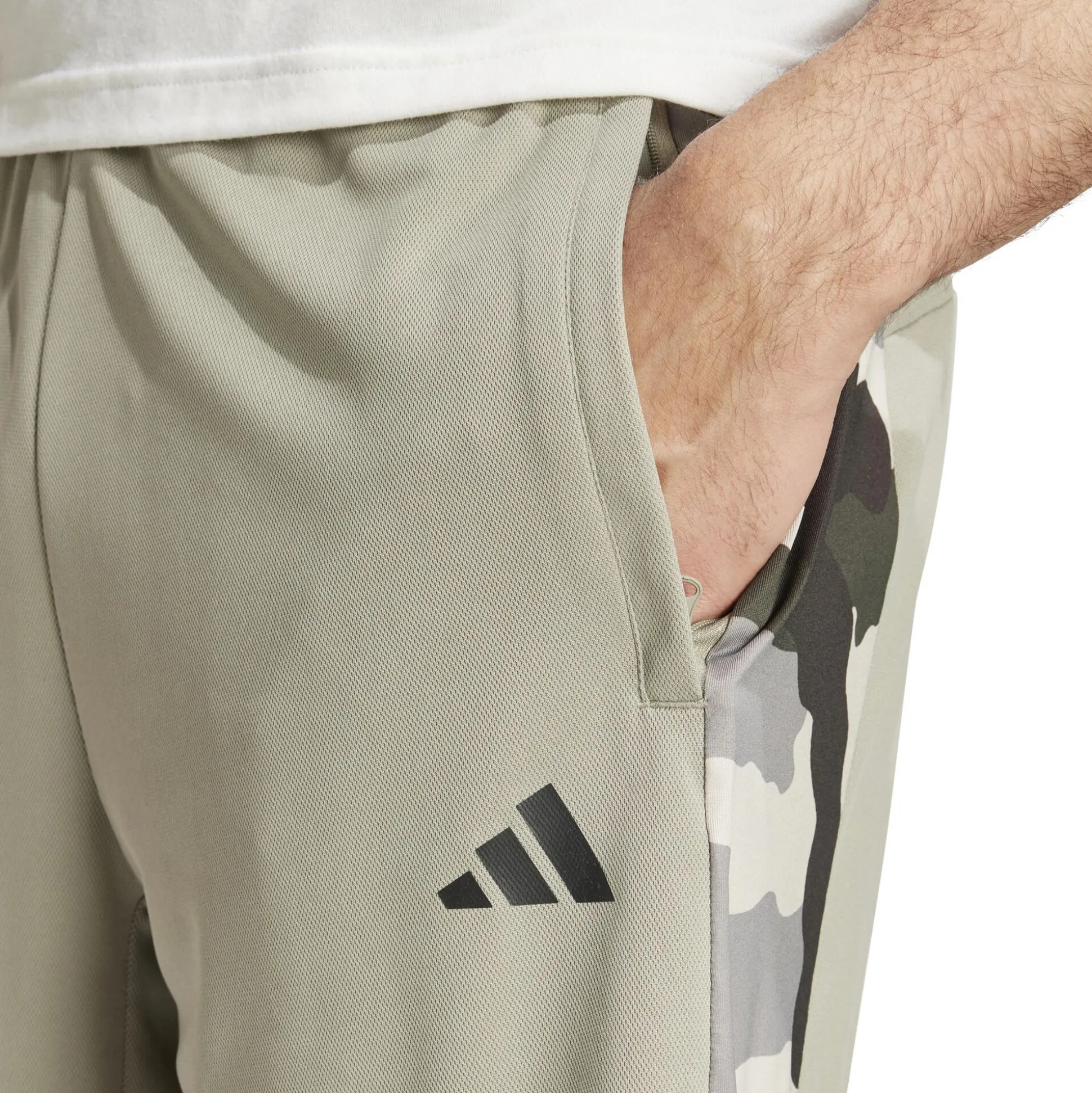 Hot Camo 1/4 Zip Shorts Men - Shorts