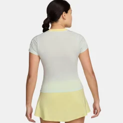 Store Dri-Fit Advantage T-Shirt Women - Light Green Shirts