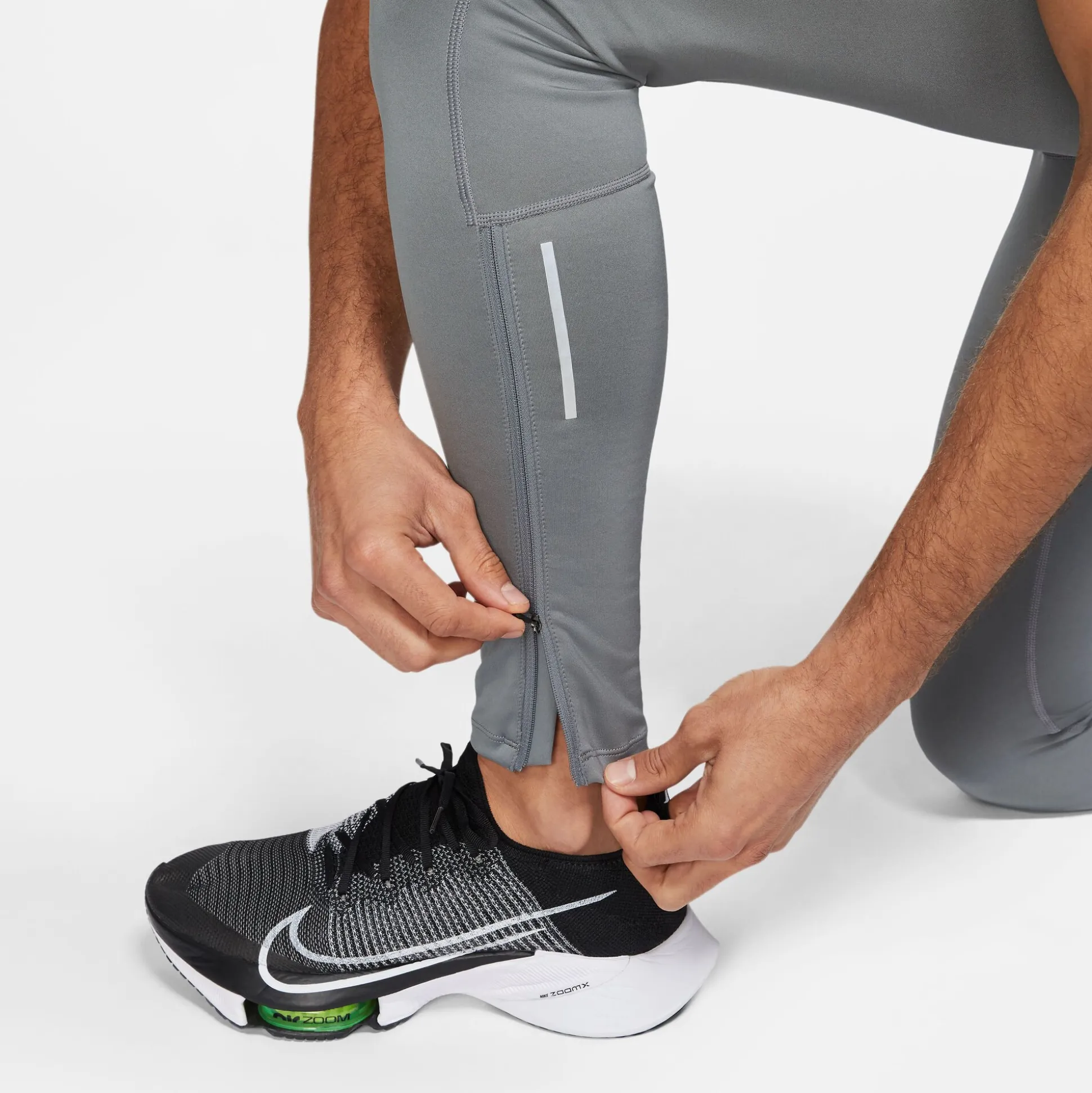 Store Dri-Fit Challenger Tight Men - Grey, Silver Pants|Running Clothing